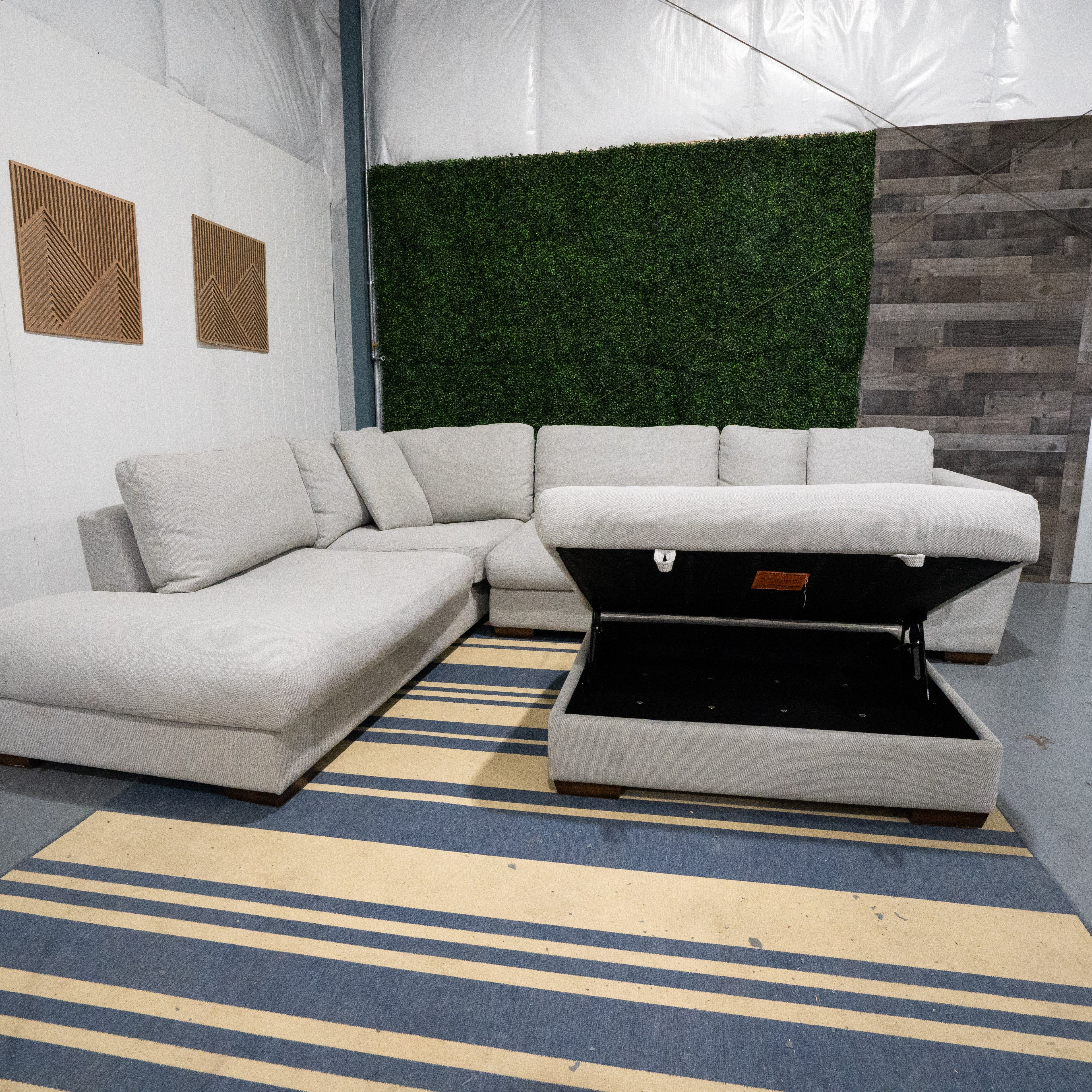 Henredon Larkin Secinal