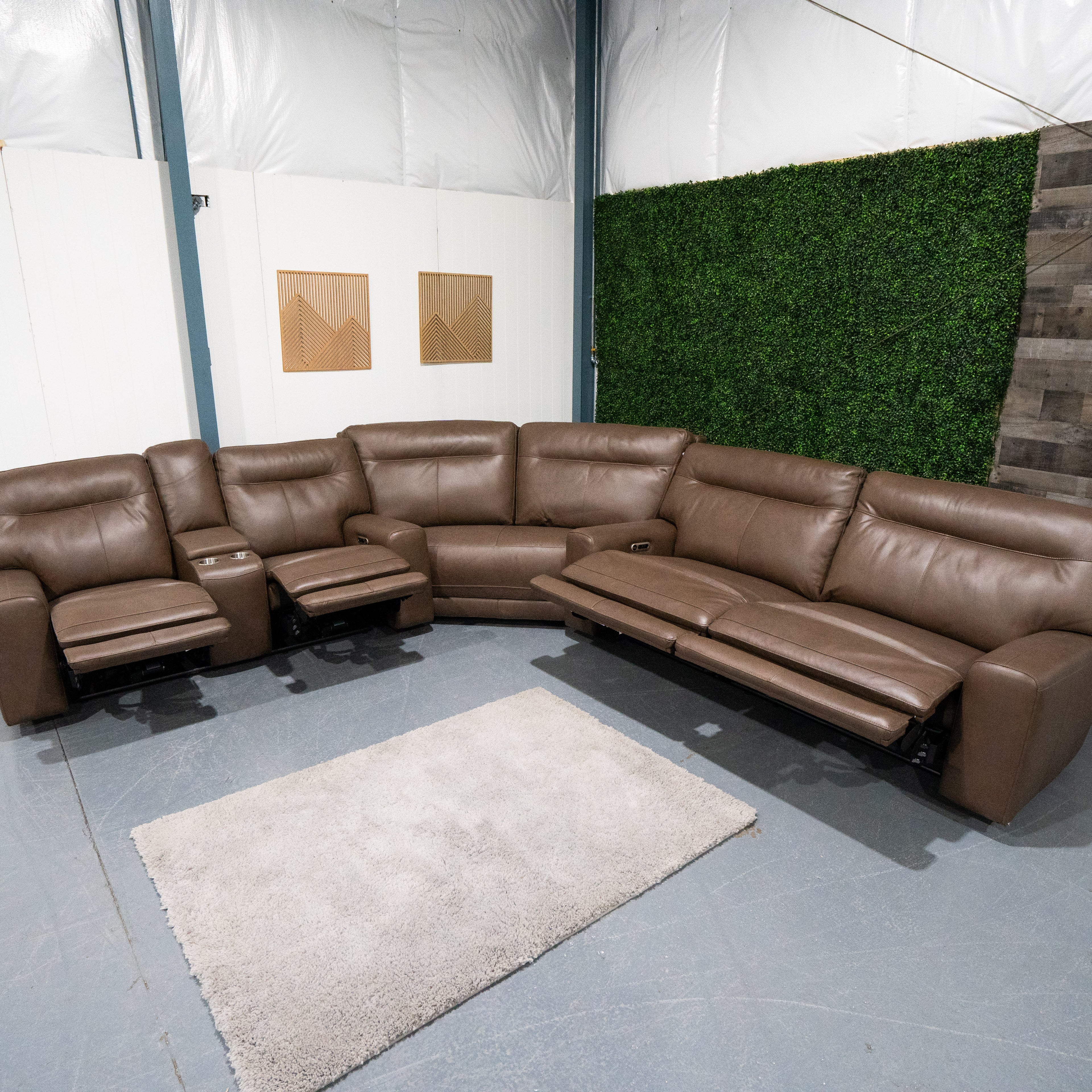 Atlas Sectional