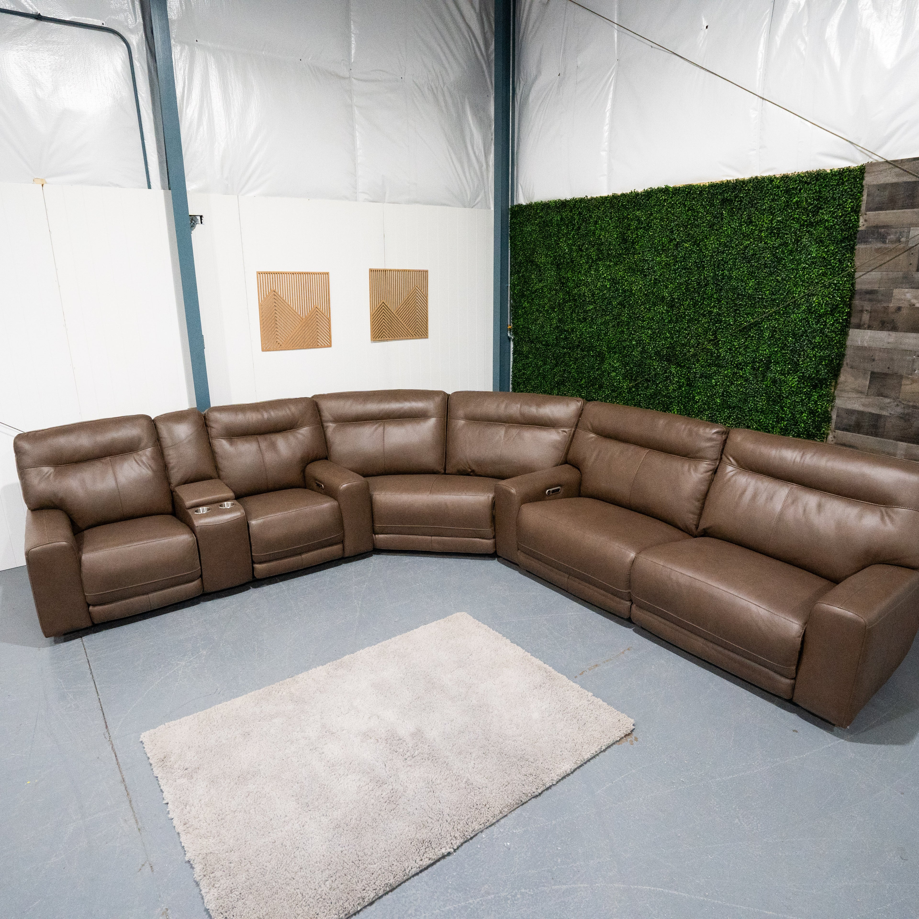Atlas Sectional